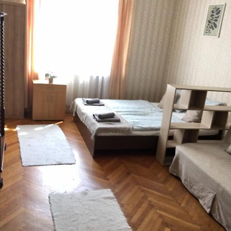 Cozy Flat At Stadionok M Station Budapest Eksteriør billede