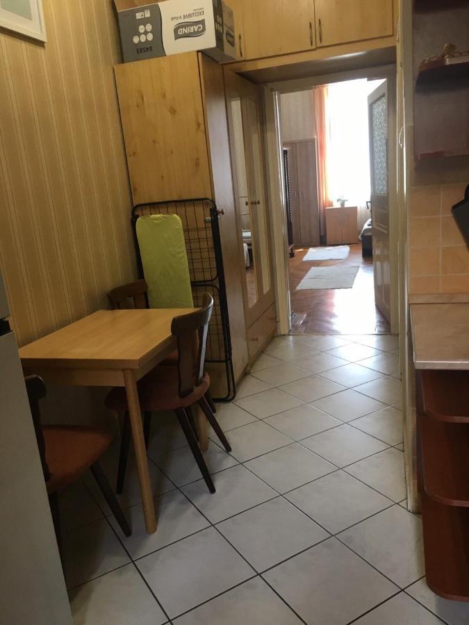 Cozy Flat At Stadionok M Station Budapest Eksteriør billede